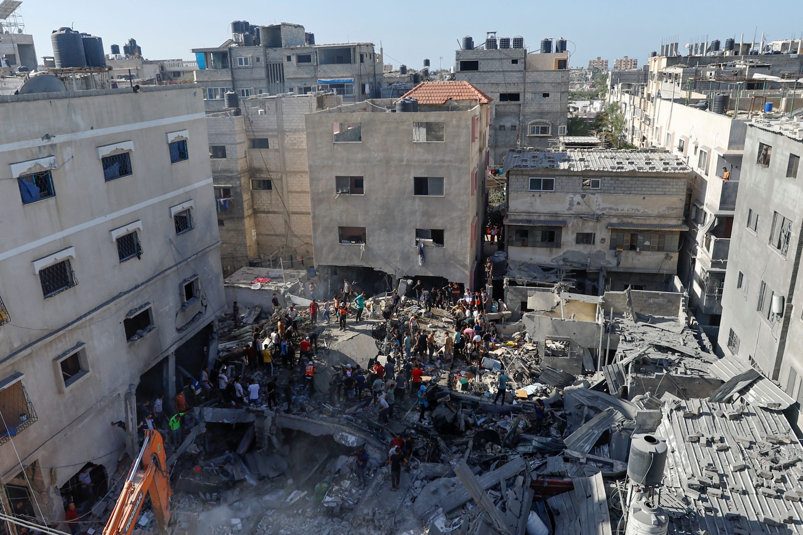 （国际）巴以冲突伤亡人数持续增加_新华社_空袭_加沙地带