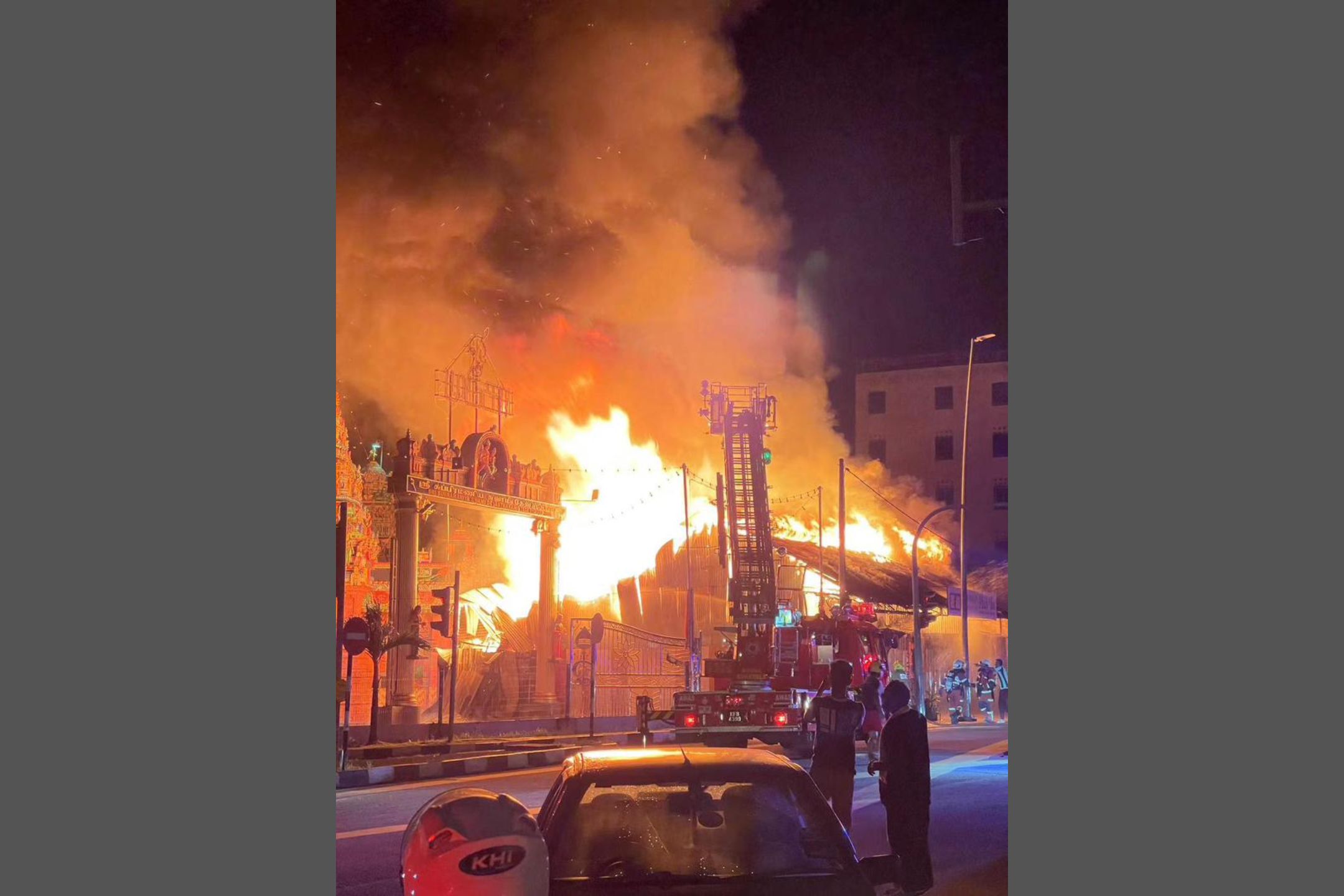 吉打双溪大年老街场大火，至少涉及6家老店。