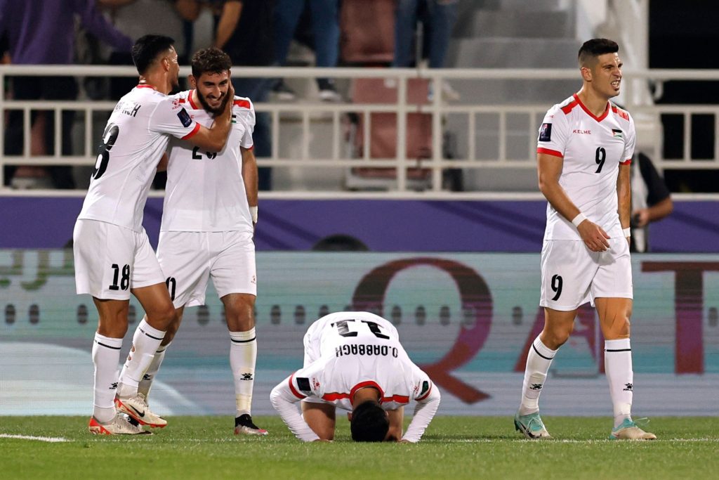 巴勒斯坦3球打败香港、首次晋级16强，球员们都非常激动——照片：路透社