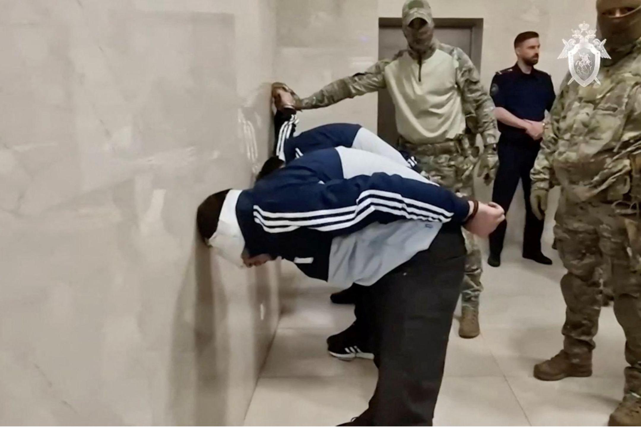 莫斯科音乐厅恐袭案 4嫌犯满脸伤出庭