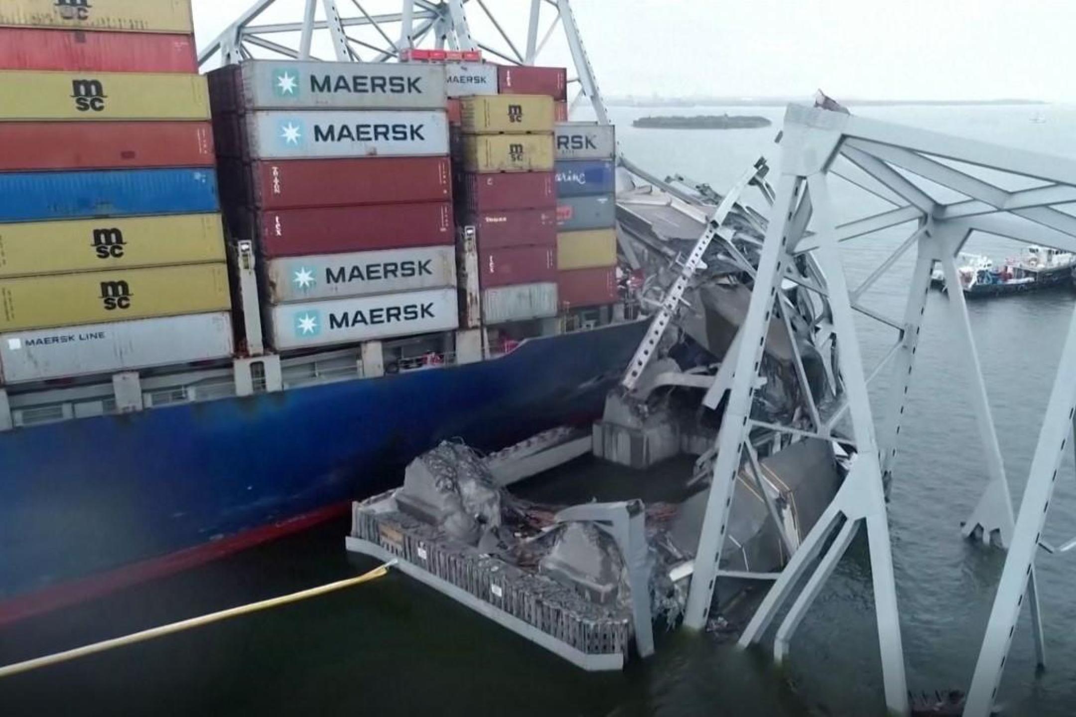 巴尔的摩船撞桥调查启动 预计需耗时1至2年