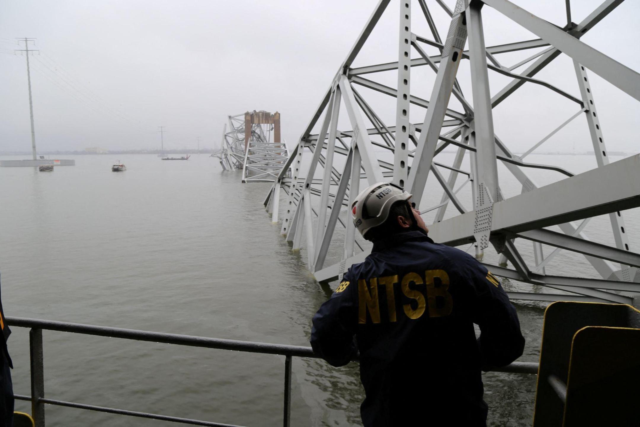 货船撞断巴尔的摩大桥 2遇难工人遗体寻获