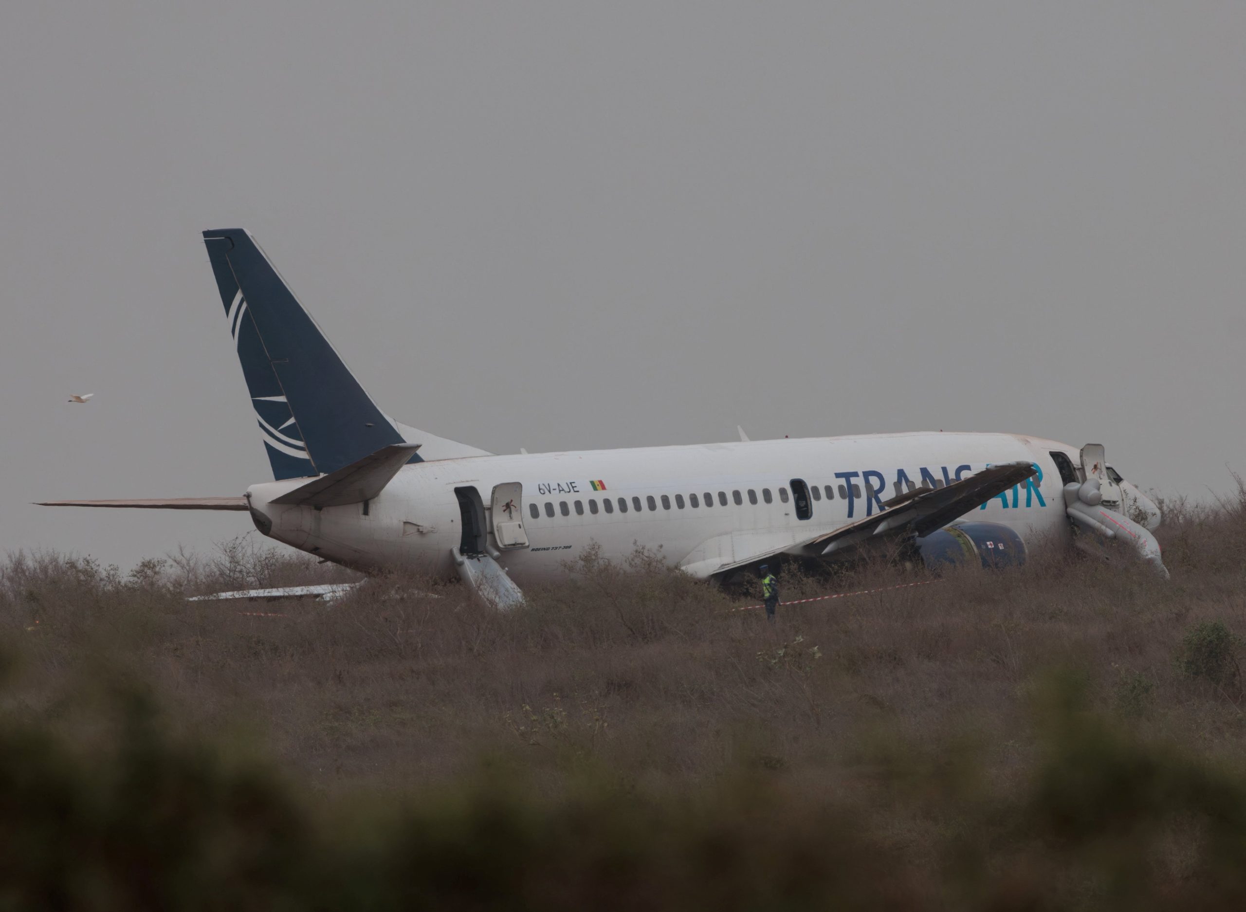 塞内加尔客机滑出跑道  至少10人受伤