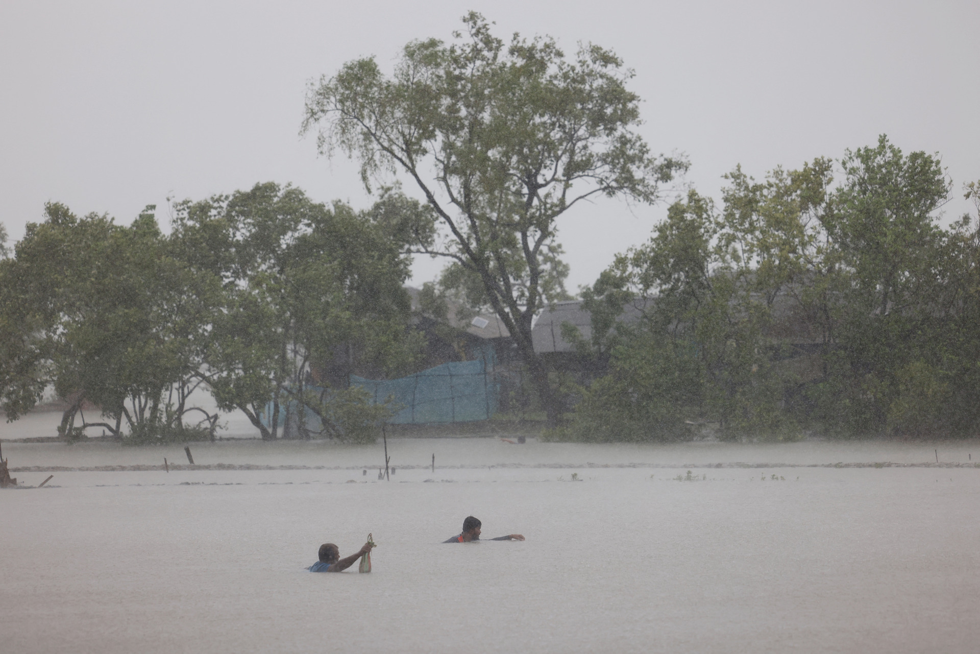 气旋雷马尔发威夺命  外交部促驻孟印公民警惕