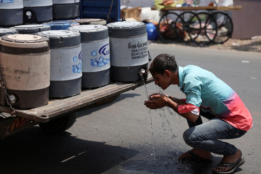 印度西部气候炎热，造成至少9人死亡。——照片：路透社