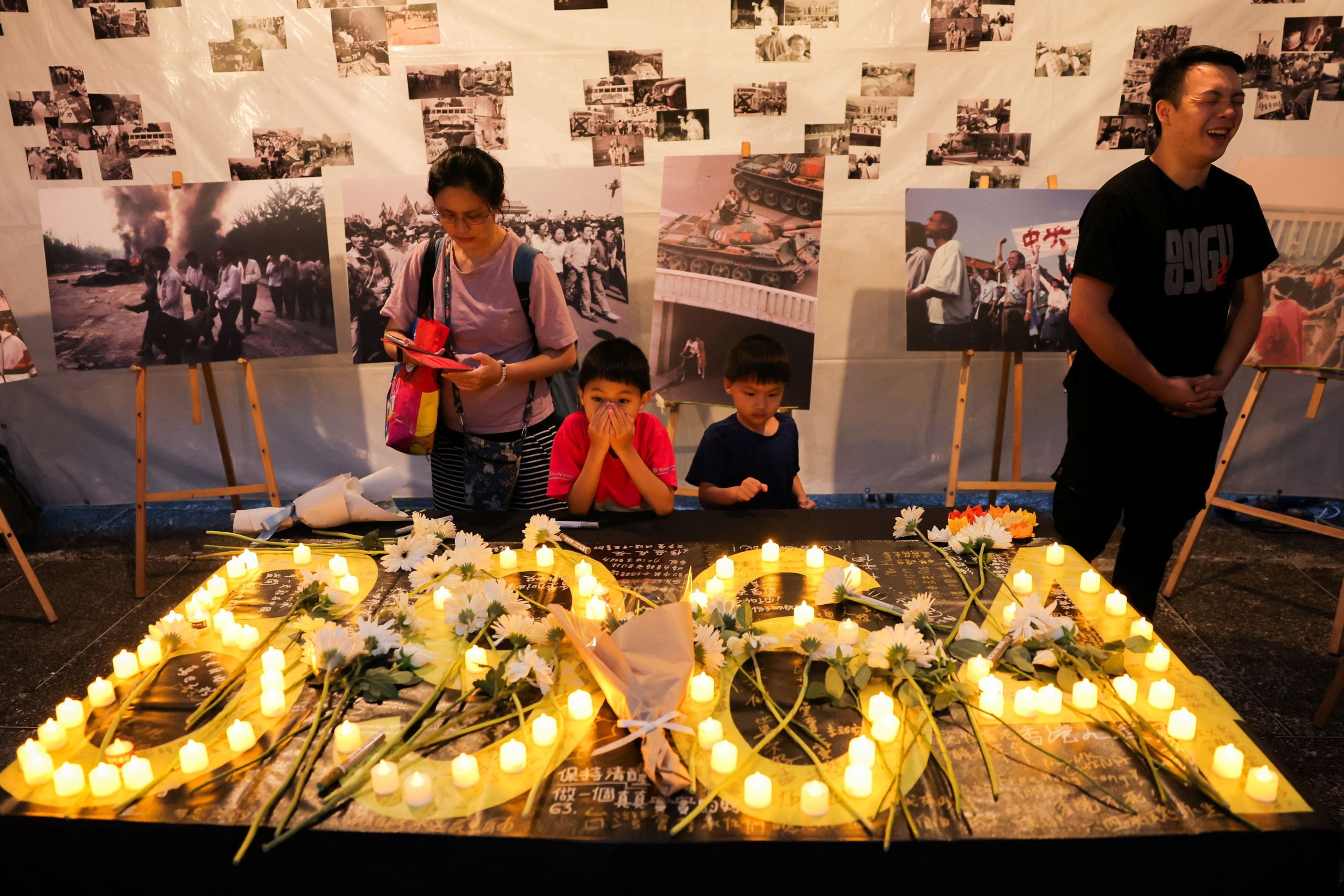【图辑】华语世界唯一大型悼念会  台湾二千人纪念天安门大屠杀