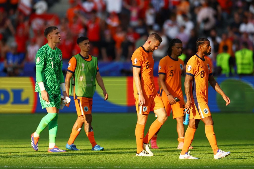 荷兰输给奥地利后跌至小组第三，但仍获晋级资格。——照片：路透社