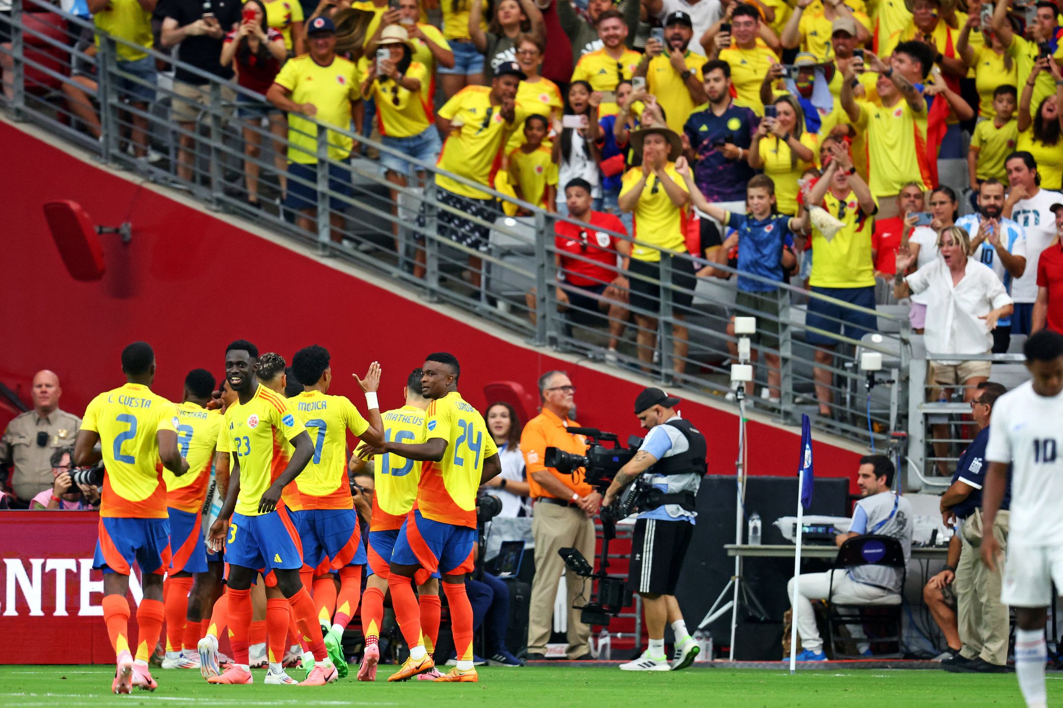 【美洲杯8强赛】哥伦比亚大胜巴拿马  乌拉圭点球气走巴西