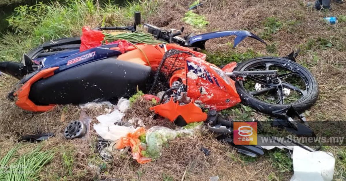 摩托轿车发生碰撞  骑士跌5米深沟丧生