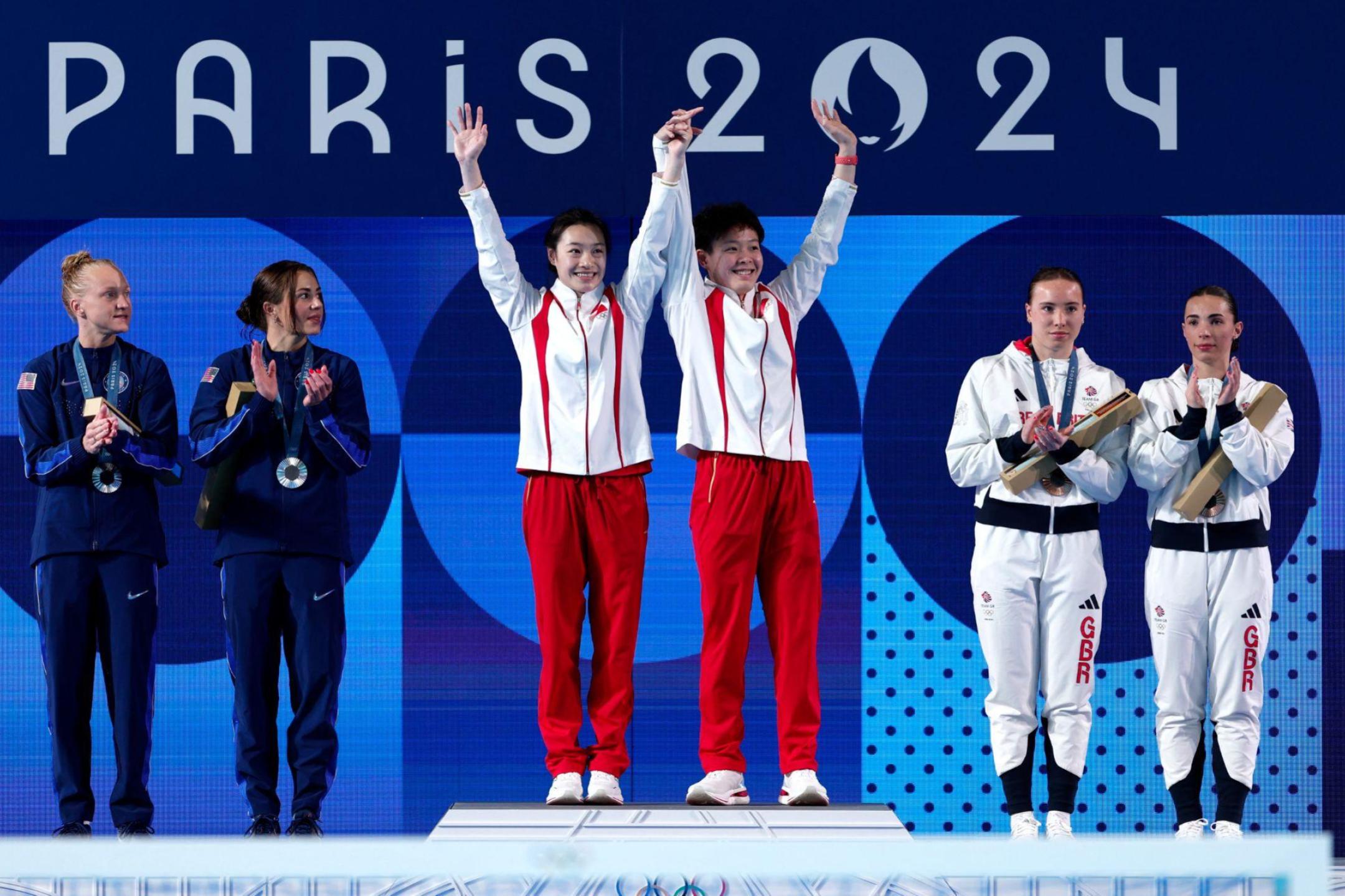 【巴黎奥运】女子双人3米跳板强势夺冠   中国队赢得跳水首金