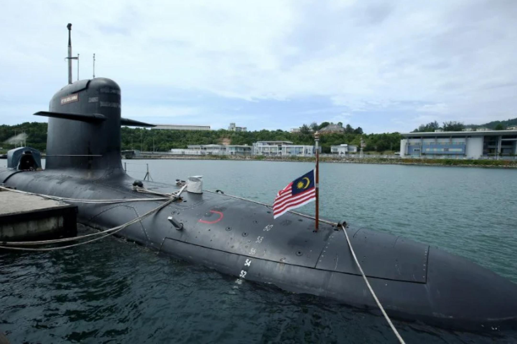 鲉鱼潜艇案有新线索  消息：有人未经批准付4200万