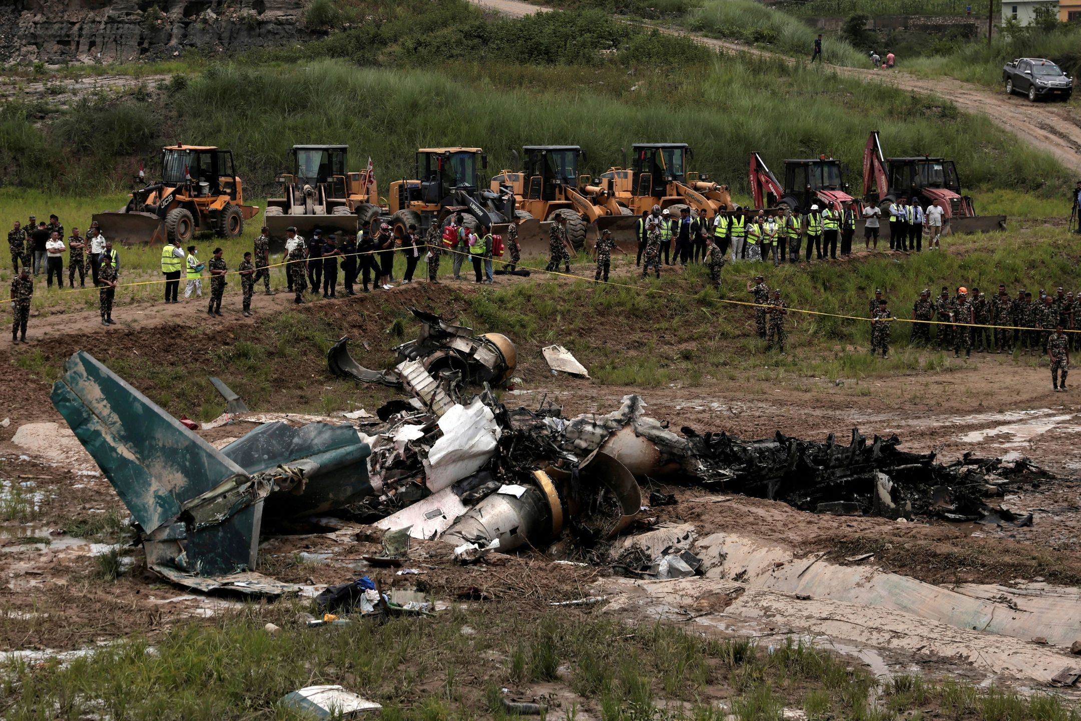 尼泊尔客机起飞时坠毁 18人死亡仅机长一人生还
