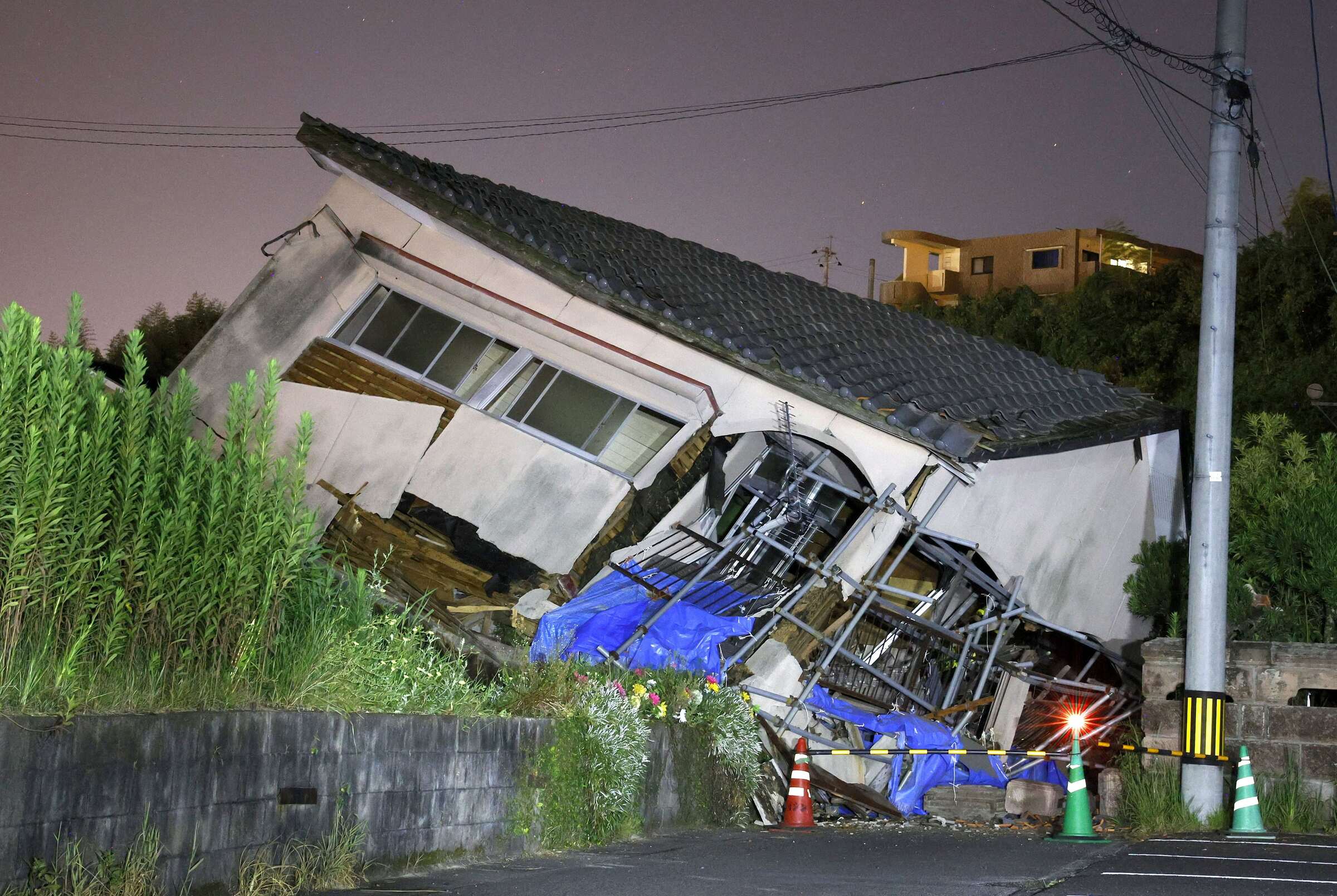 日本多天剧烈晃动 北海道外海现6.8级地震