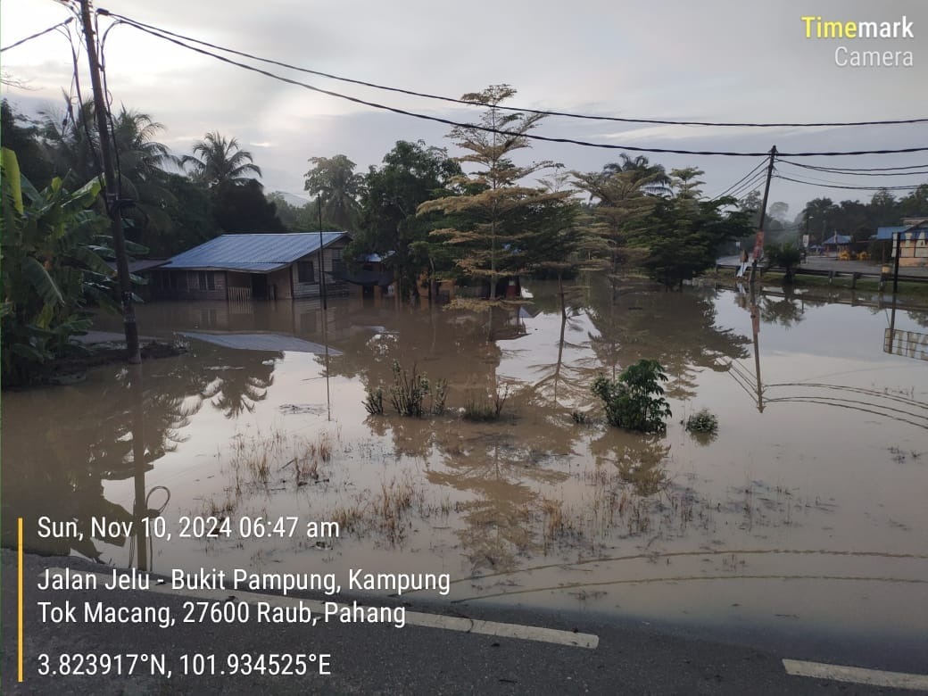 劳勿凌晨大雨酿灾  淹2甘榜逾百居民急撤