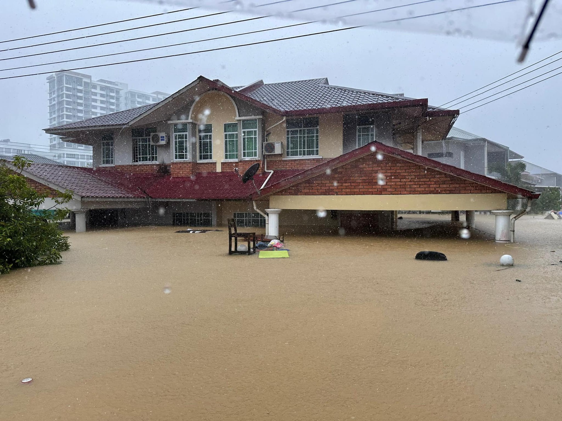 砂沙水灾恶化  逾7千人被撤离